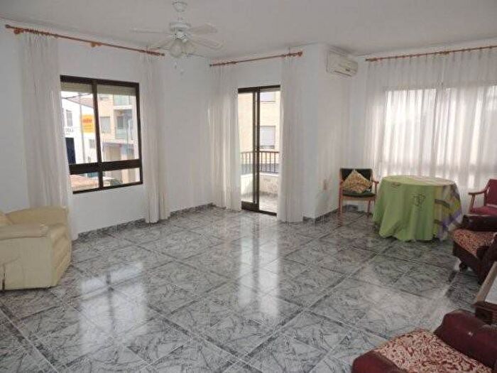 Casa en venta de 4 habitaciones: Comunitat Valenciana, València