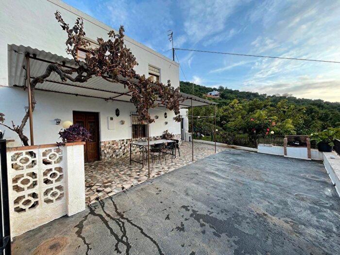 Casa en venta de 2 habitaciones en El Rescate Río Seco, Almuñécar
