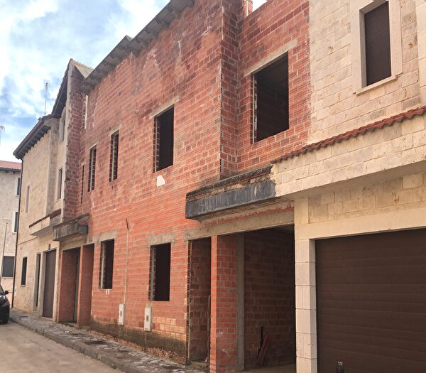 Casa de 3 habitaciones en venta en Arauzo de Miel, Burgos