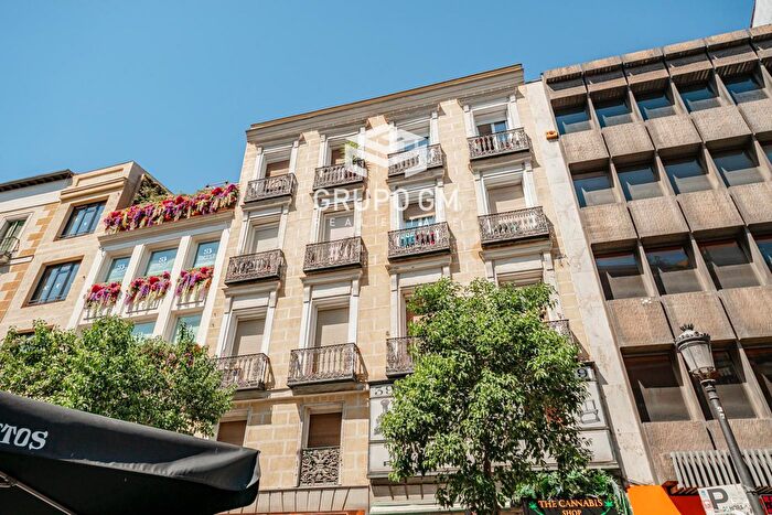 Piso en venta de 3 habitaciones, Centro, Sol