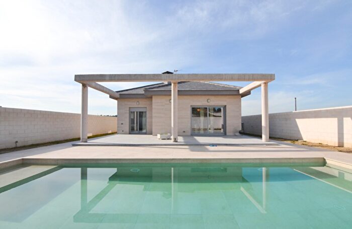 Casa en venta de 3 habitaciones, Villamanta, Madrid