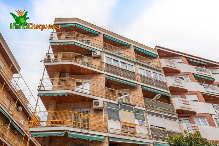Piso en venta de 6 habitaciones en Andalucía, Granada