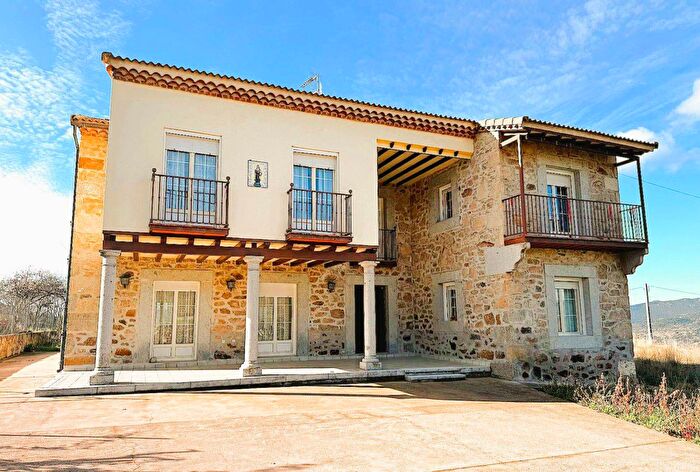 Casa de 5 habitaciones en venta en Castilla y León, Ávila