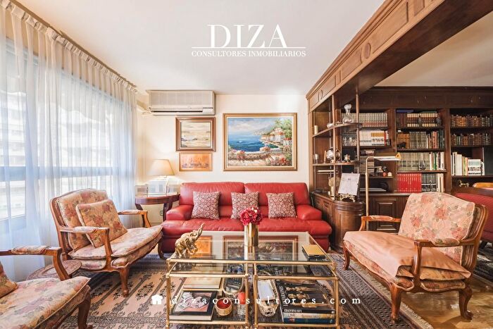 Piso de 4 habitaciones en venta en Fuencarral El Pardo, La Paz