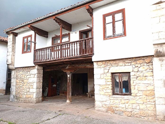 Casa en venta de 4 habitaciones en Cantabria, Cantabria