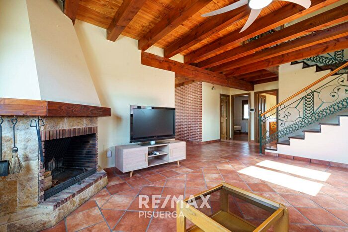 Casa de 4 habitaciones en venta en Castilla y León, Valladolid