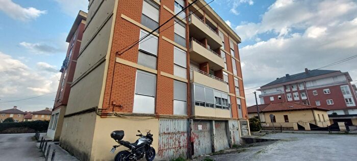 Piso en venta de 3 habitaciones, Los Corrales de Buelna, Cantabria