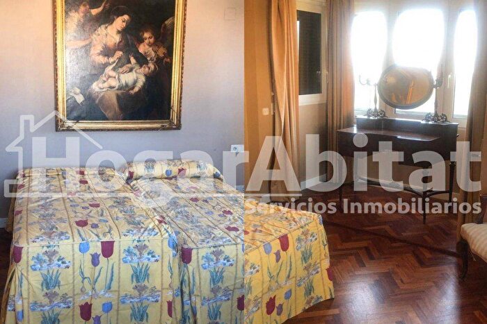 Casas en venta y pisos alquiler - 3