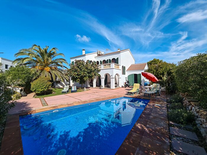Casa de 4 habitaciones en venta en Cala Blanca, Ciutadella de Menorca