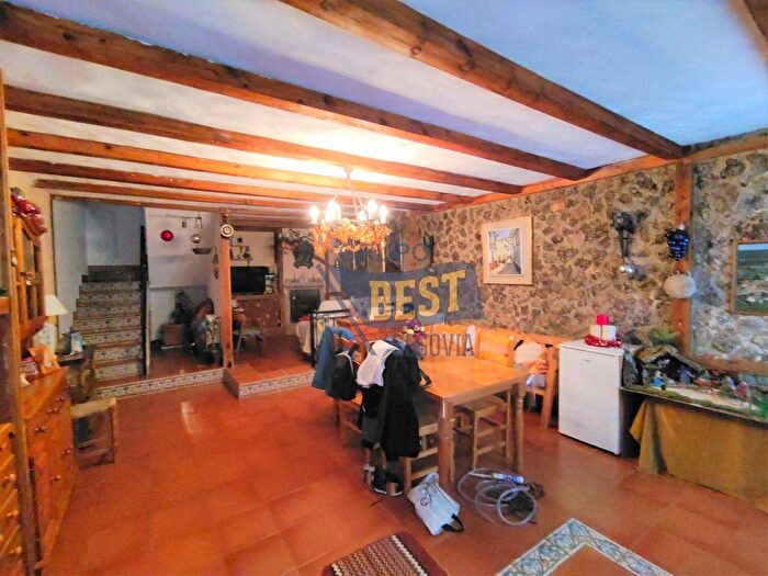 Casa en venta de 5 habitaciones, Castilla y León, Segovia
