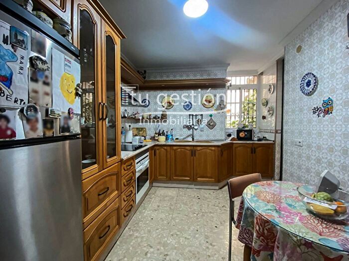 Casas en venta y pisos alquiler - 2