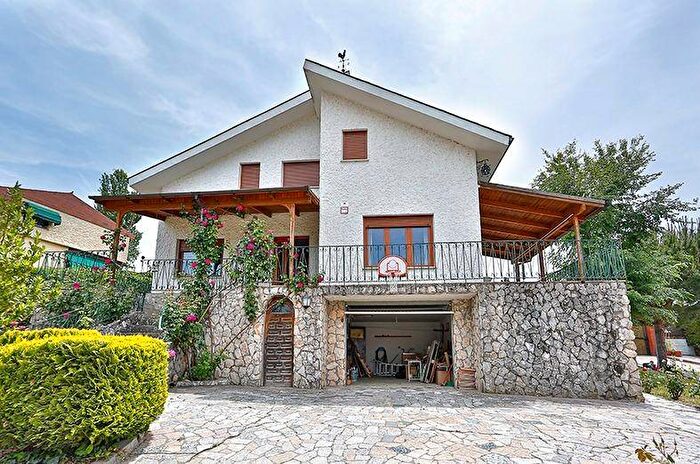 Castilla y León, Valladolid: Casa en venta de 4 habitaciones
