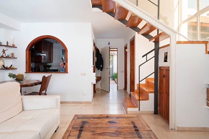 Casas en venta y pisos alquiler - 3