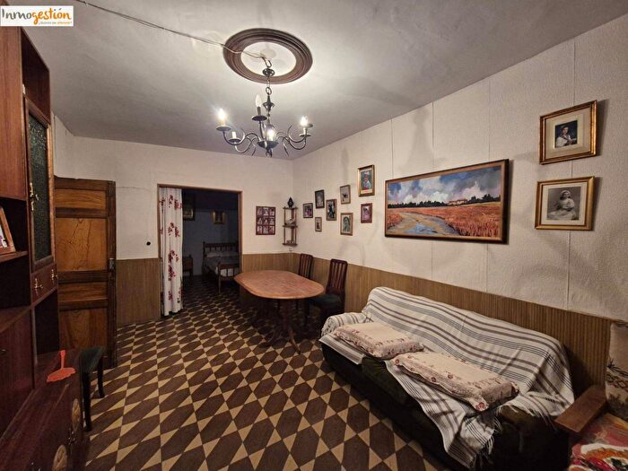 Casas en venta y pisos alquiler - 2