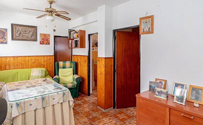 Casas en venta y pisos alquiler - 3