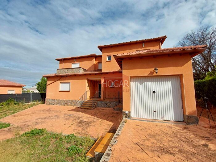 Casa de 4 habitaciones en venta en Castilla y León, Ávila