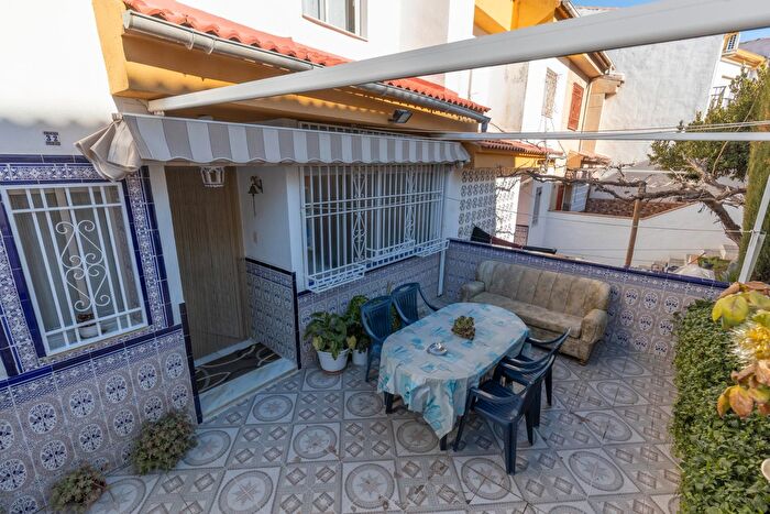 Casa de 4 habitaciones en venta en Iznalloz, Granada
