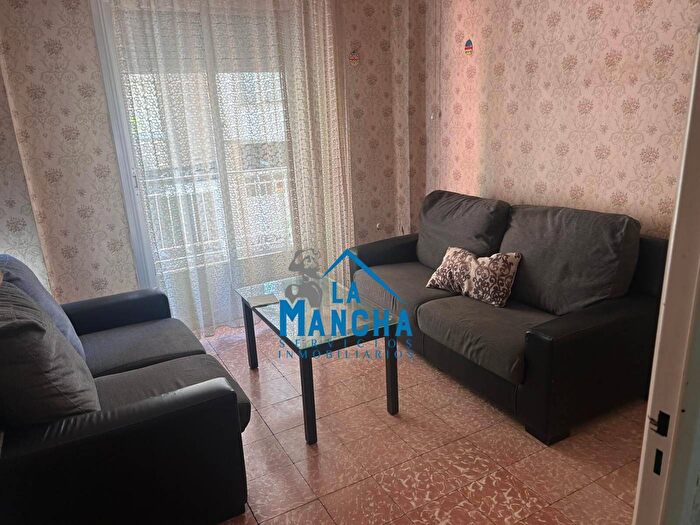 Piso de 5 habitaciones en venta en Castilla La Mancha, Albacete