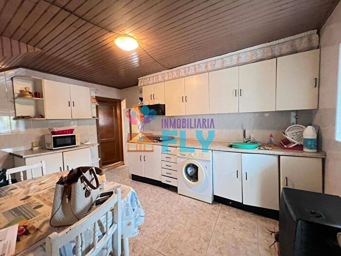 Casa en venta de 4 habitaciones en Galicia, Ourense