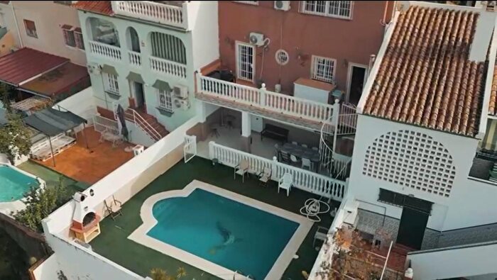 Casa en venta de 5 habitaciones en Puerto de la Torre Atabal, Los Almendros El Limonero El Tomillar