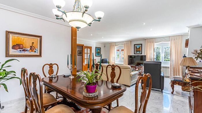 Casas en venta y pisos alquiler - 3