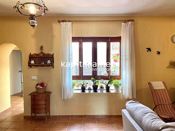 Casas en venta y pisos alquiler - 3