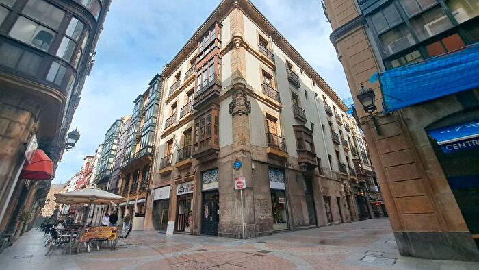 Piso en venta de 2 habitaciones: Ibaiondo, Casco Viejo
