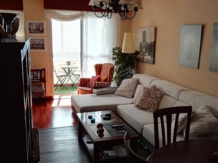 Piso de 4 habitaciones en venta en Castilla La Mancha, Albacete