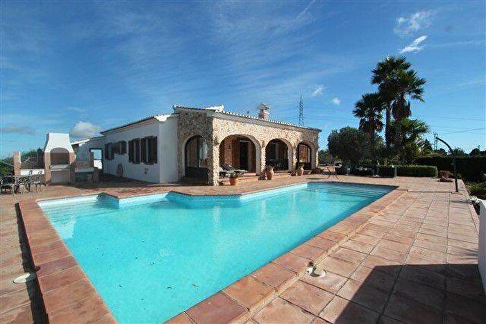 Casa en venta de 3 habitaciones en Comunitat Valenciana, Alicante