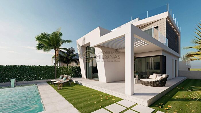 Casa de 3 habitaciones en venta en Comunitat Valenciana, Alicante