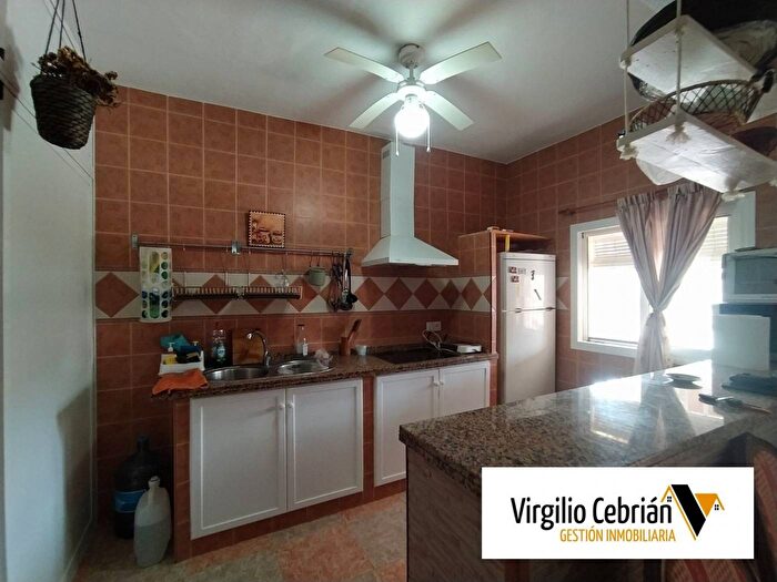 Casas en venta y pisos alquiler - 3