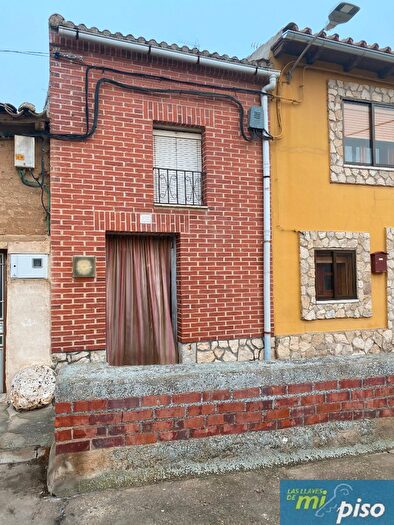 Casa en venta de 4 habitaciones en Torrelobatón, Valladolid