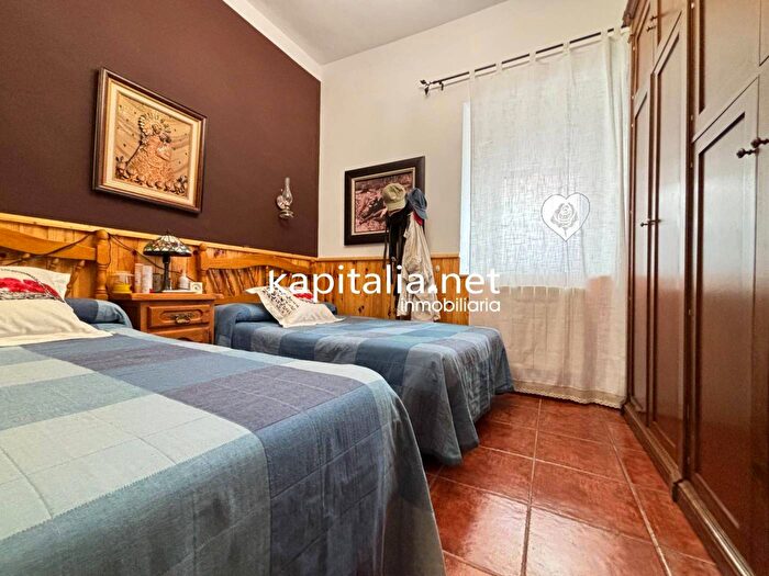 Casas en venta y pisos alquiler - 2