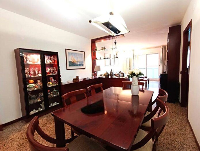 Piso de 4 habitaciones en venta en Andalucía, Málaga
