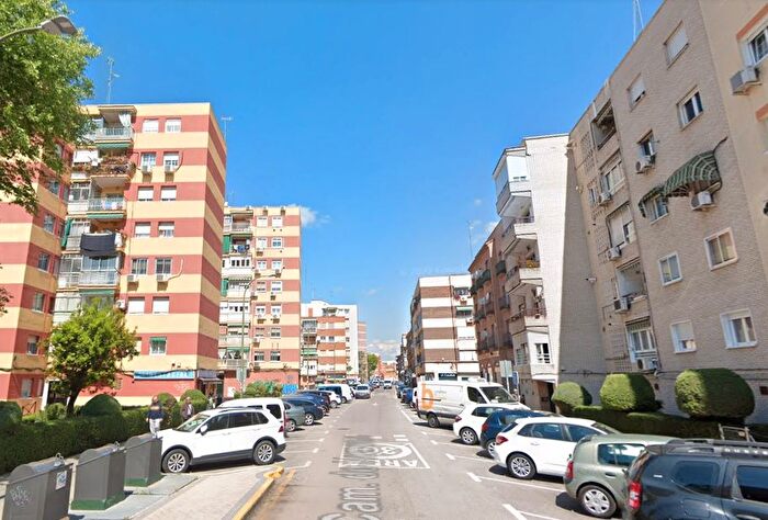 Piso en venta de 4 habitaciones en Centro, Móstoles