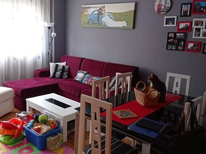Casas en venta y pisos alquiler - 3