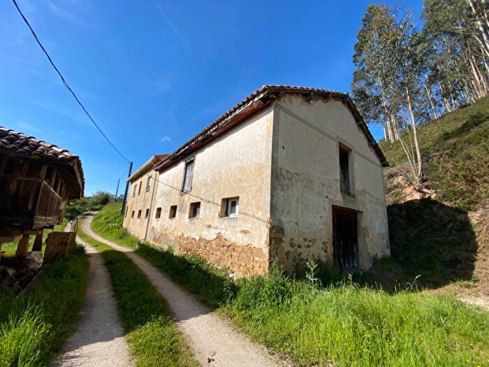 Casa de 3 habitaciones en venta en Principado de Asturias, Asturias