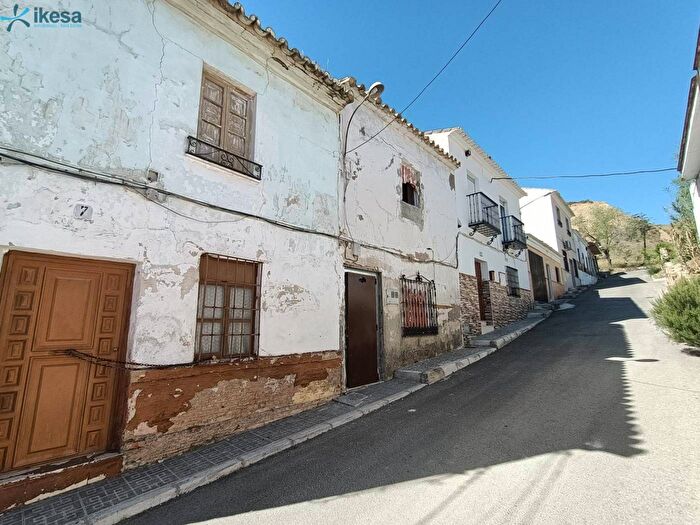 Casa en venta de 4 habitaciones: Andalucía, Córdoba