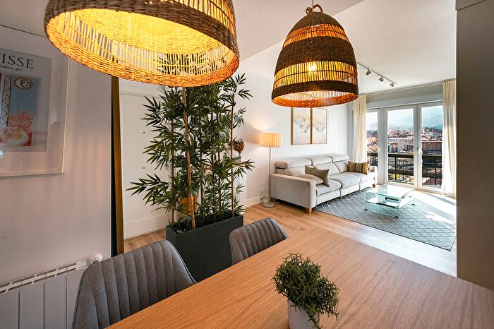 Piso en venta de 3 habitaciones, Abando Albia, Plaza Circular