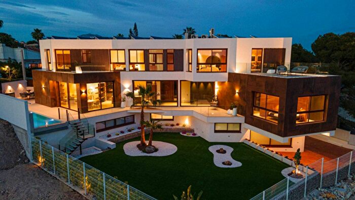 Casa de 5 habitaciones en venta en Comunitat Valenciana, Alicante