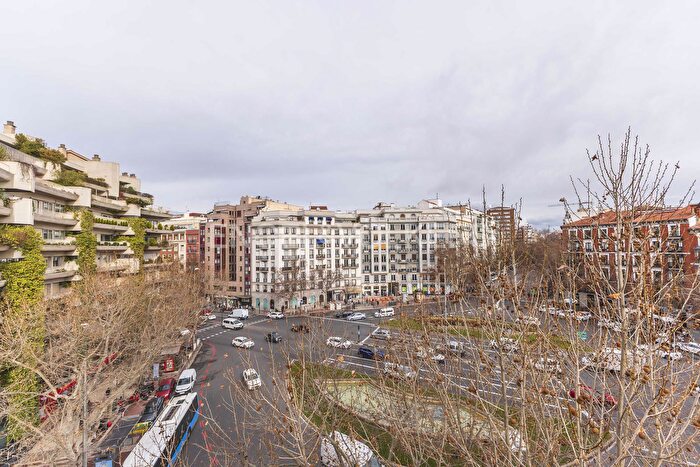 Piso en venta de 2 habitaciones, Centro, Universidad Malasaña