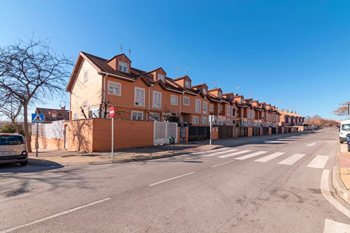 Casa de 5 habitaciones en venta en La Fortuna, Leganés