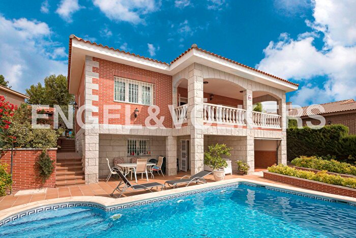 San Crispín La Estación Consorcio, Colmenar Viejo: Casa en venta de 5 habitaciones