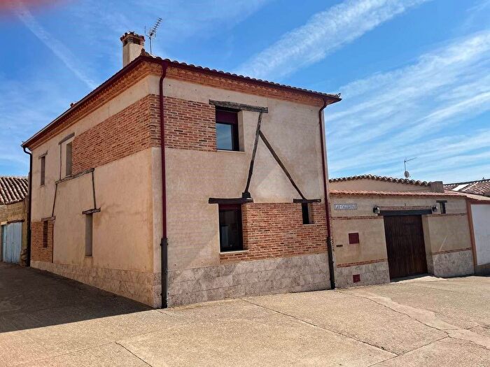 Casa en venta de 4 habitaciones en Castilla y León, Zamora