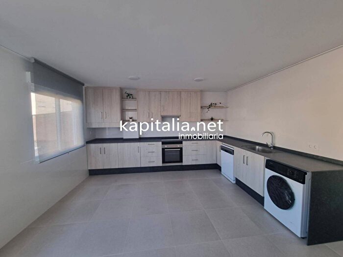 Casas en venta y pisos alquiler - 2