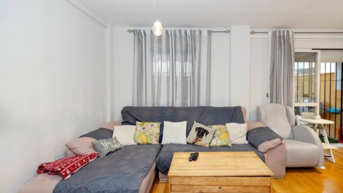 Casas en venta y pisos alquiler - 2