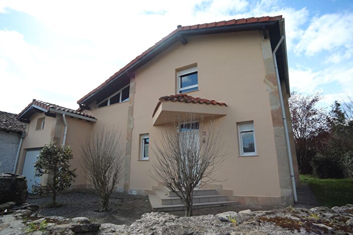 Casa en venta de 4 habitaciones en Molledo, Cantabria