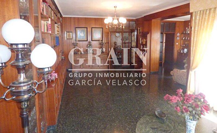 Casas en venta y pisos alquiler - 2
