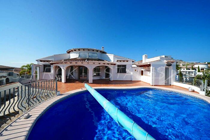 Casa en venta de 4 habitaciones en Comunitat Valenciana, Alicante