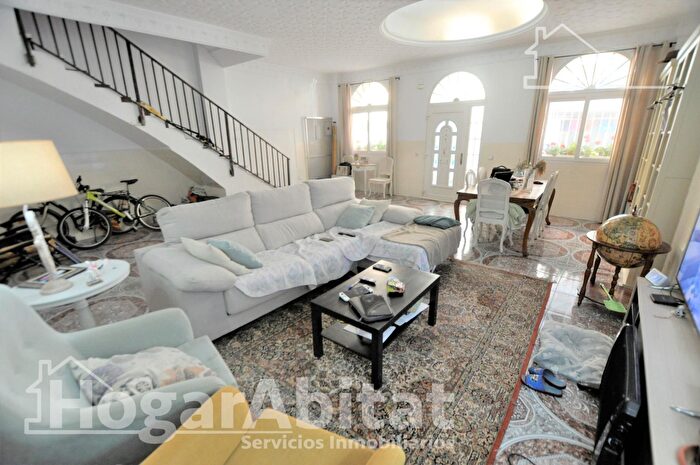 Casa de 4 habitaciones en venta en Poblats Marítims, Natzaret